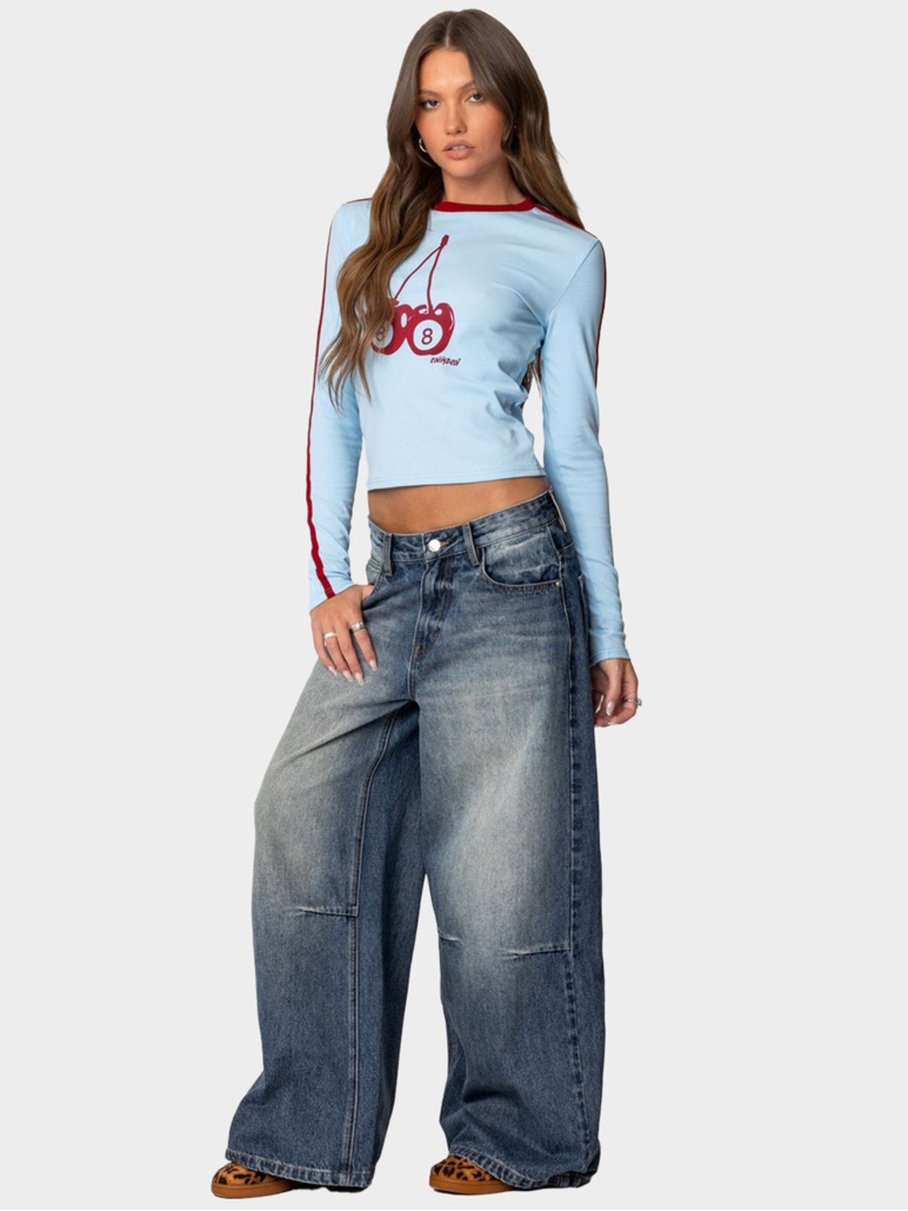 EDIKTED Skater Girl Washed Low Rise Jeans